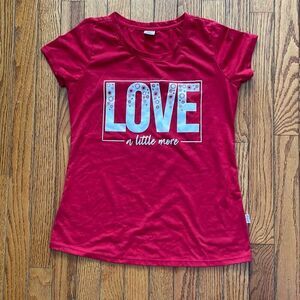 Redgirl love a little more real graphic short sleeve t shirt size medium